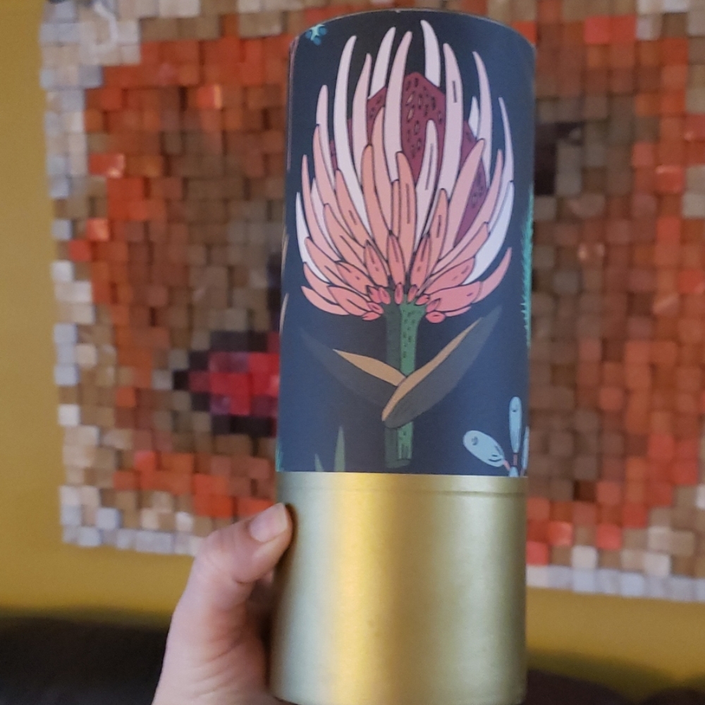 Gorgeous botanical vase
